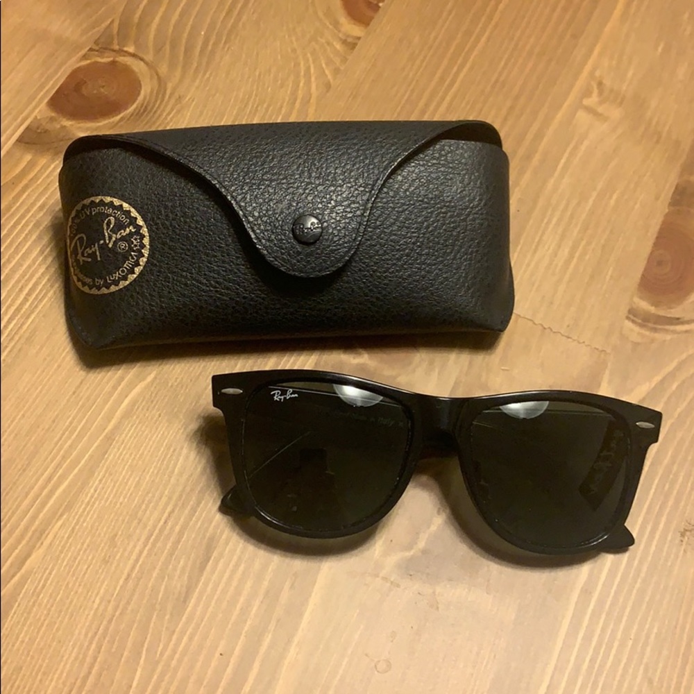 RAY-BAN WAYFARER Sunglasses- Used - Good Condition